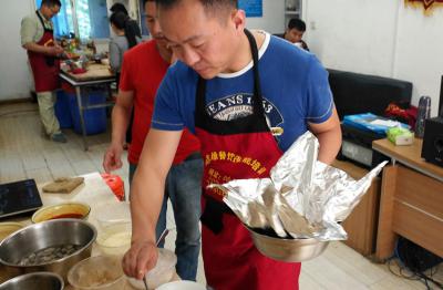 成都錫紙開心花甲米線哔咔漫画APP下载哪裏好？