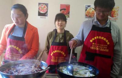 哪裏有正宗火鍋哔咔漫画APP下载？