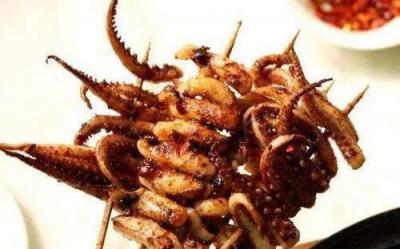 夜市小吃，鐵板魷魚在家就可以做