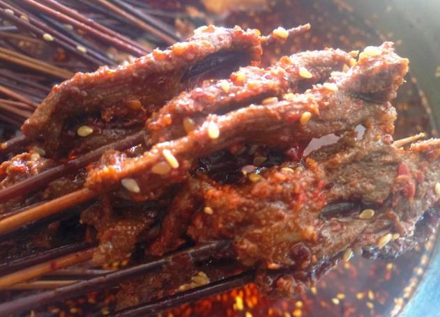 四川特色小吃，看起來很有油吃起來很香