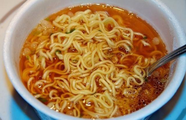 這四種早餐別再給孩子吃，特別是第二種