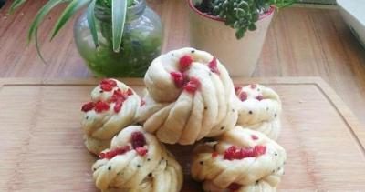 不會做花卷的可以試試這個方法，很簡單，一看就會，好吃又好看