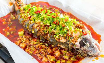 新一代無煙烤魚技術,成都健康美味的紙包魚哔咔漫画APP下载