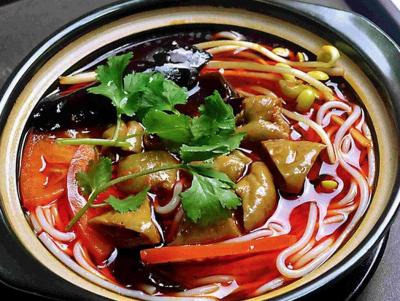 成都砂鍋米線技術哔咔漫画APP下载哪裏好？米線的煮製技巧