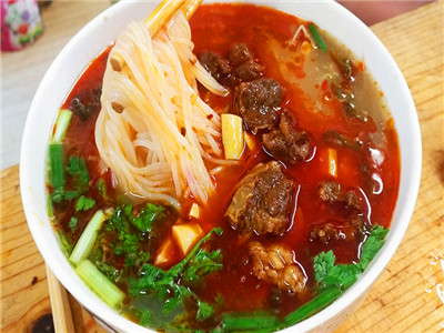  成都川味排骨麵食技能訓練哪裏好？多年的麵食經驗