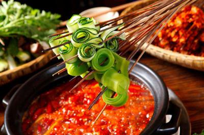 四川串串香技術哔咔漫画APP下载學校哪裏好？良心用好料還原老味道