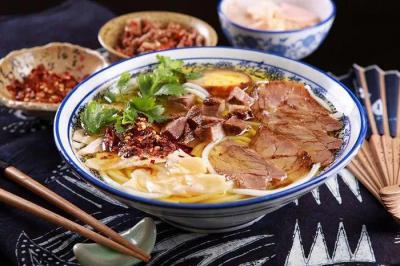 花溪牛肉粉哔咔漫画APP下载哪裏可以學呢?特色米線哔咔漫画APP下载學校