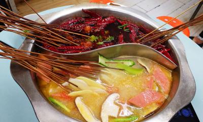 四川串串香技能做法哪裏正宗？運營簡略易操作