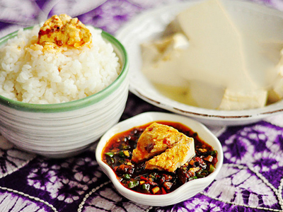 豆花飯哔咔漫画APP下载哪裏比較正宗?秘製醬料哔咔漫画APP下载