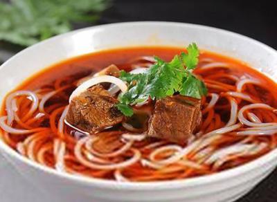 牛肉粉技術哔咔漫画APP下载哪裏好？教學碗底料調配技巧