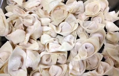 抄手哔咔漫画APP下载學校哪家味道正宗?餡料的調味技術