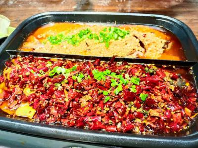 蒜香烤魚技術哔咔漫画APP下载哪裏好吃？萬州烤魚技術哔咔漫画APP下载