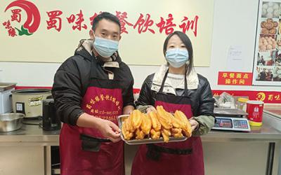 早餐哔咔漫画APP下载哪裏好？