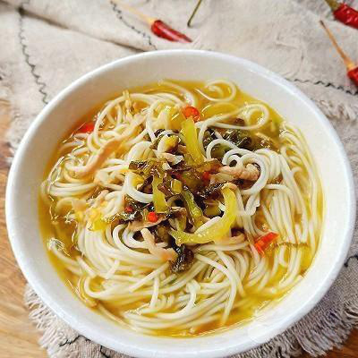 酸菜肉絲麵技術哔咔漫画APP下载要去哪裏學？